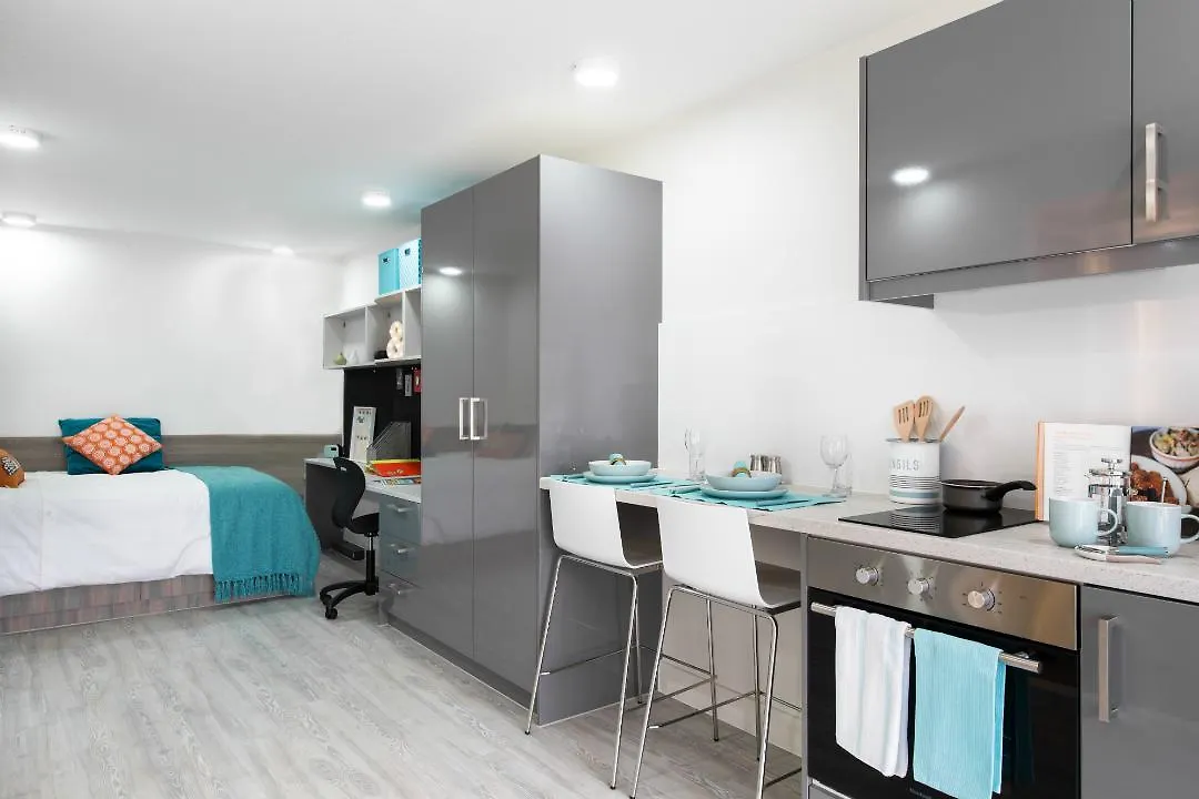 Stay Central - Livin Cardiff Apartment